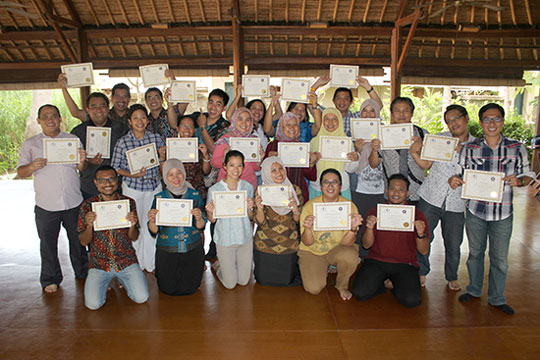 Second Economic Tools for Marine Conservation course in Bali with 24 participants from The Ministry of Marine Affairs and Fisheries, The Department of Environment and Forestry, University of Indonesia, The Nature Conservancy, World Wildlife Fund, as well as other national universities, NGOs and private consultants.